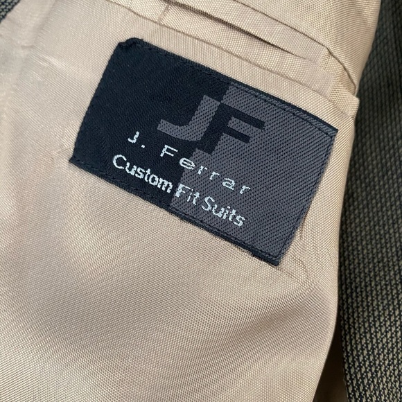 J. Ferrar 3 button suit coat and slacks 34x30 - Picture 6 of 15